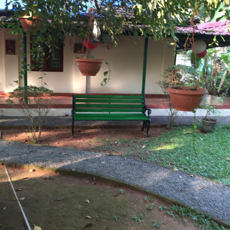 Palm Grove Service Villa Kochi Екстериор снимка