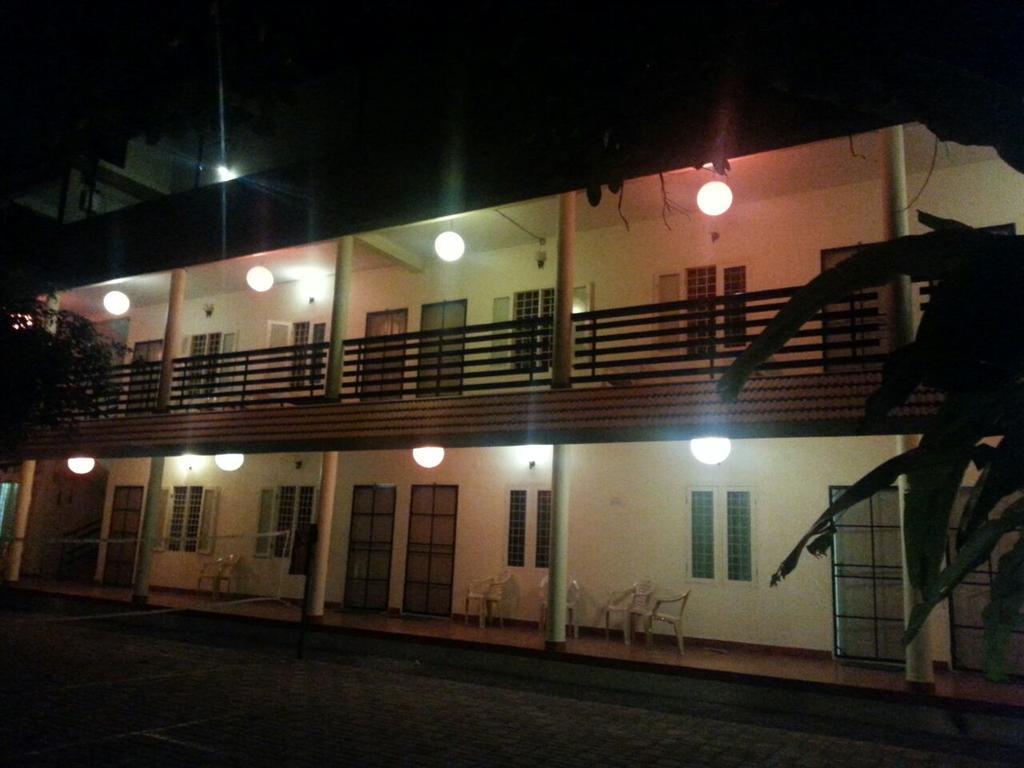 Palm Grove Service Villa Kochi Екстериор снимка