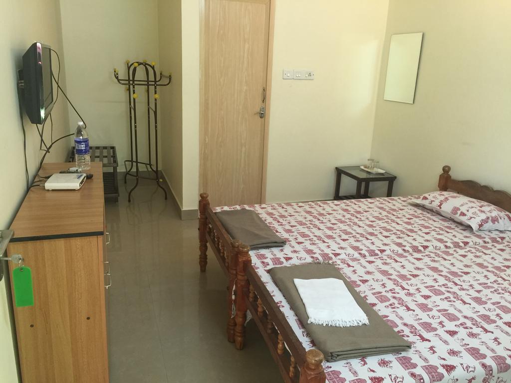 Palm Grove Service Villa Kochi Екстериор снимка